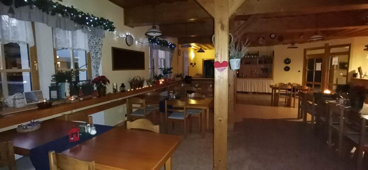 Hotel Zlaty Potok Nicov  Exterior photo